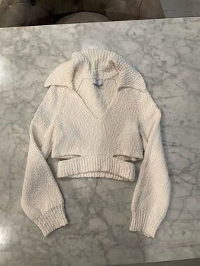 L'Academie Cream Cropped V-Neck Sweater with Foldover Collar